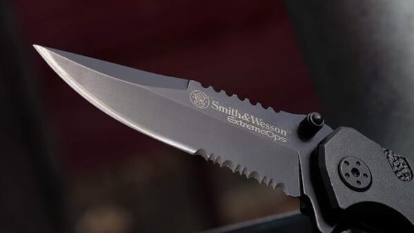 Smith & Wesson Extreme Ops Folding Knife - Image 6