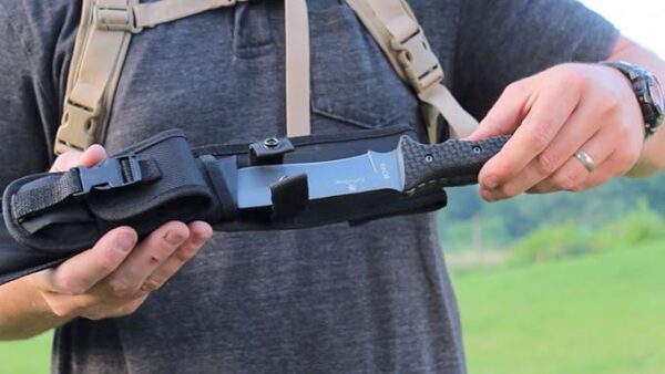 Schrade Delta Class Reckon Tini Fixed Blade with 1095 High Carbon Steel Blade, 6.4in Fixed Blade for Buschcrafting, EDC - Image 3