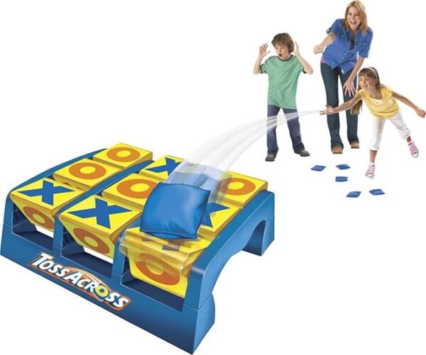 Mattel Games Toss Across Kids Outdoor Game, Bean Bag Throw for Camping & Family Nights, Get 3-in-a-Row for 2 to 4 Players - Image 3