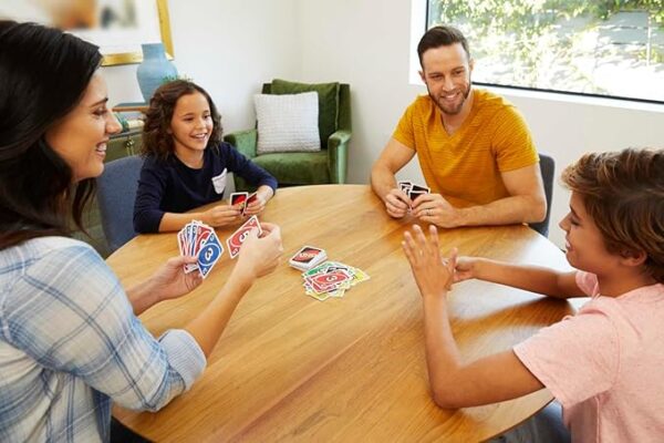 UNO - Classic Colour & Number Matching Card Game - 112 Cards - Customizable & Erasable Wild - Special Action Cards Included - Gift for Kids 7+, W2087 - Image 4