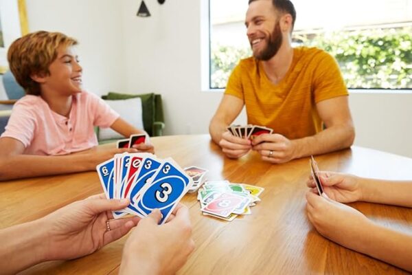 UNO - Classic Colour & Number Matching Card Game - 112 Cards - Customizable & Erasable Wild - Special Action Cards Included - Gift for Kids 7+, W2087 - Image 3