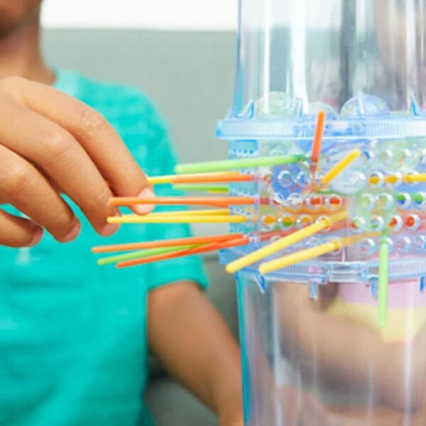 Mattel KerPlunk Kids Game, Easy-to-Learn Family Game for 2 to 4 Players, Don't Let The Marbles Fall - Image 6