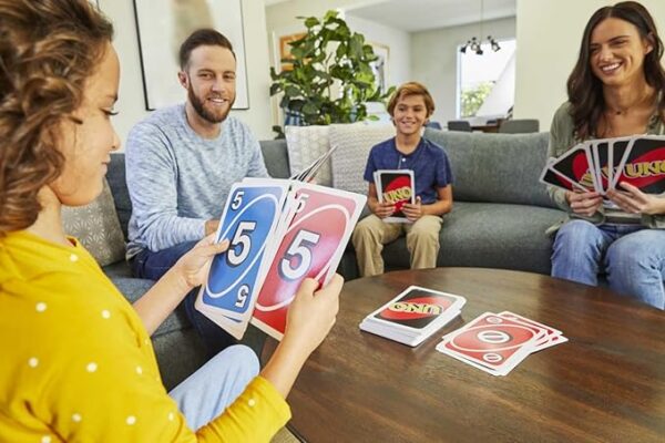 Mattel Games Giant UNO Family Card Game with 108 Oversized Cards and Instructions, Great Toy for Kids Ages 7 Years and Older - Image 3
